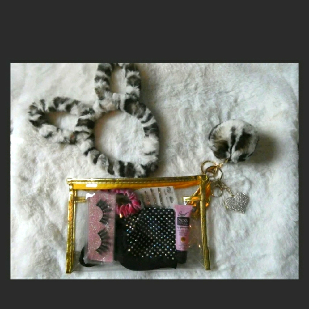 💋 Kitten ears Heaux Bag emergency night kit! 🌹💋